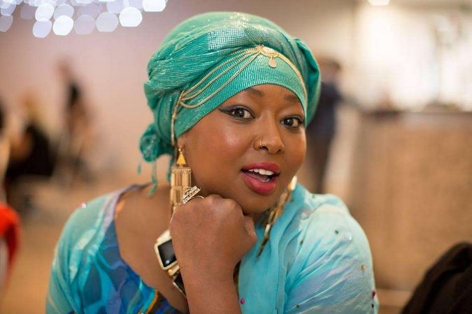 Partner Charity_Anysio A woman looking at the camera