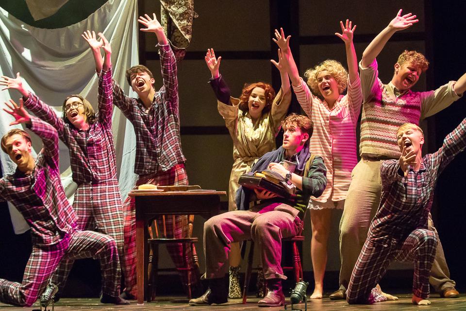 Children in a theatre show from Partner Charity Ricnic