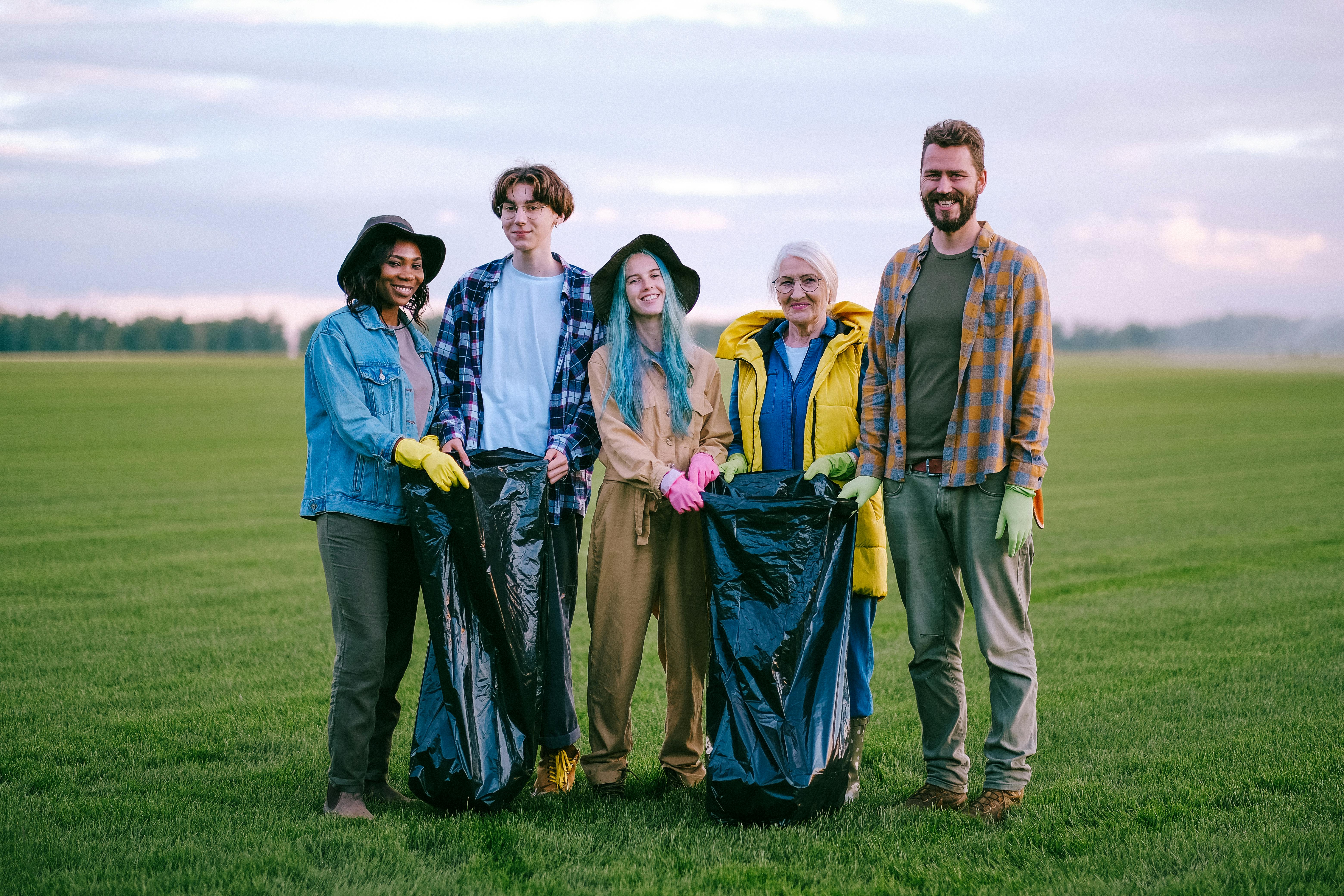 Environmental helpers in a field